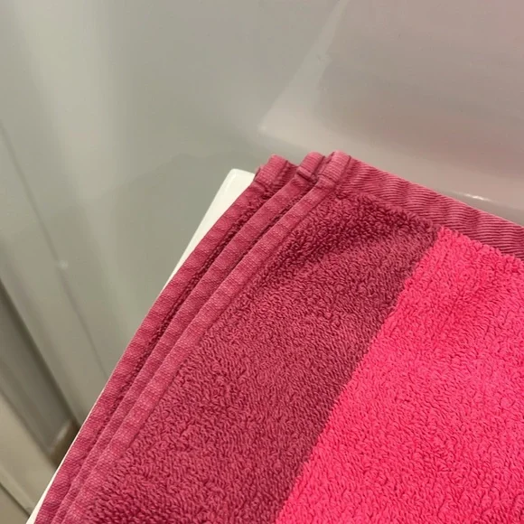 The Company Store Towel Set - Large Hand Towels - 27” x 19” 100% Cotton - Picture 4 of 7